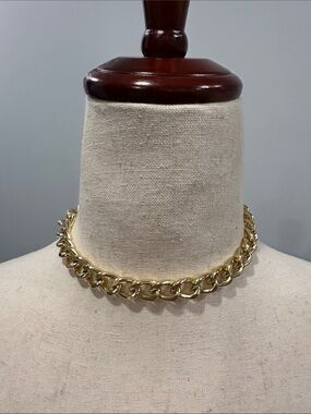 Gold Chain Choker Necklace - Classic Women's Jewelry